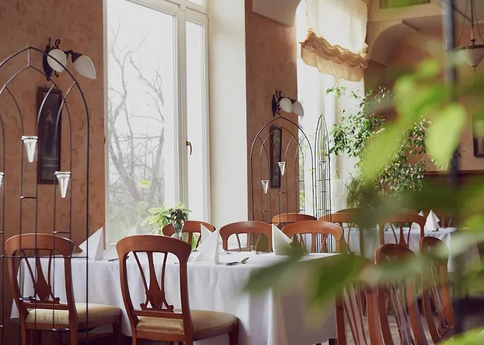 Zamek Na Skale Hotel Trzebieszowice, Poland