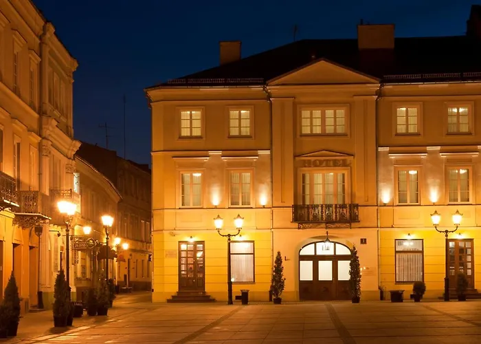 Kamienica Szefferow 1848 R. Aparthotel Piotrkow Trybunalski, Poland