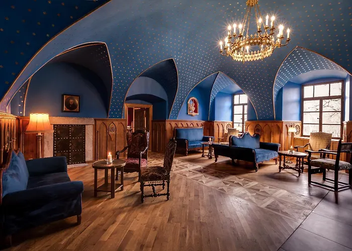 Zamek Karpniki Schloss Fischbach Lomnica , Poland