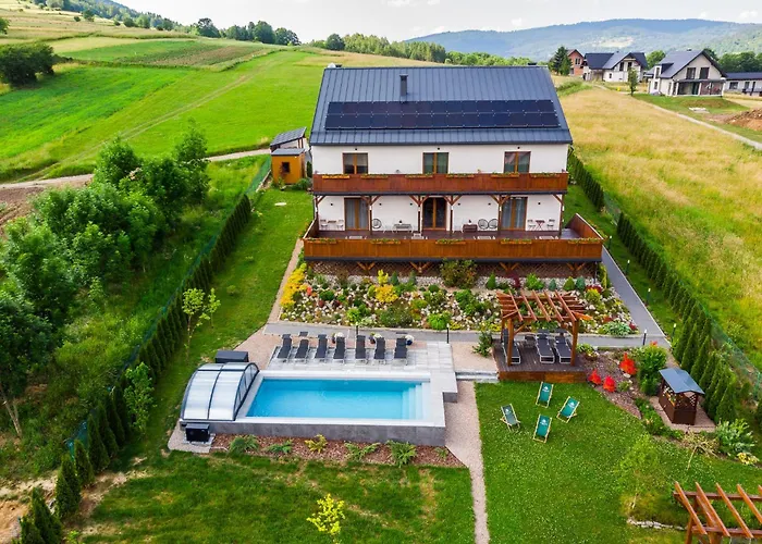 Apartamenty Black Lion Pcim, Poland