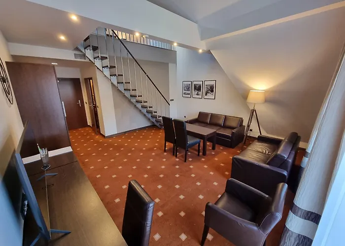 Hotel Nowy Dwor Elizy Blisko Sky Bridge Dlugopole-Zdroj, Poland